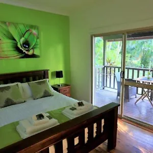 Village Hideaway Bed & Breakfast
